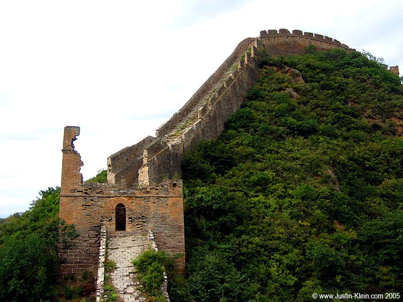 A not-so-well preserved guard tower on the Great Wall