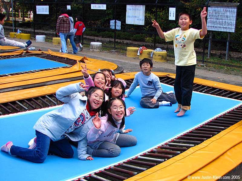To offset the unhappy tone of this post, I'm going to devote the theme of today's pictures to the childlike innocence of, well, children! Most of this series was taken at Takaragaike Park in Ohara, North of Kyoto