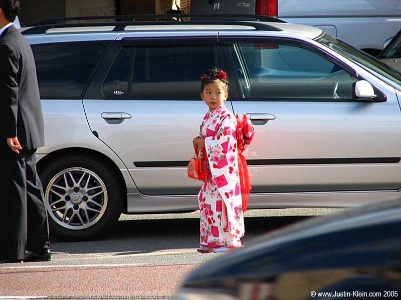 That car just barely made it into the foreground of the shot, but the little girl was too cute for me not to post anyways.