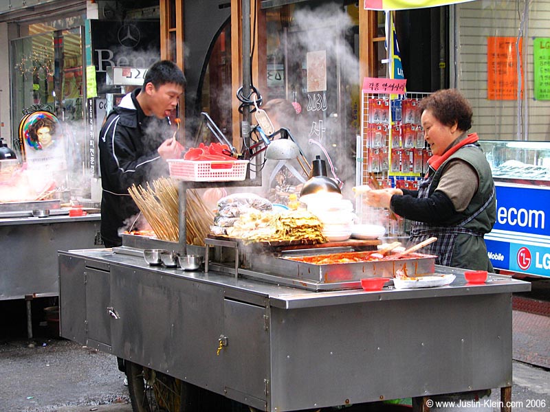 I've said it before, I'll say it again: they <b>love</b> their street food in Korea.
