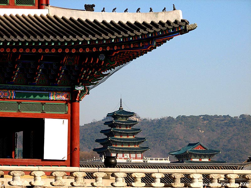 A pagoda in the back corner of Gyeongbukgung. This palace was seriously enormous - I almost missed the pagoda entirely.