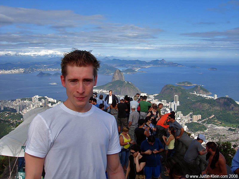 Once again, here's what the incredible view from Corcovado <i>should've</i> looked like, as seen by Peder several weeks later. I won't bother posting another one of my non-view photos; just see the picture of Sugar Loaf in the previous post for an idea of the view Dave and I had..