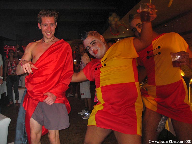 This guy's costume was probably the dirtiest of all. You just can't tell from this particular photo. (I'm trying to keep these pictures at least <i>marginally</i> family-safe here!)