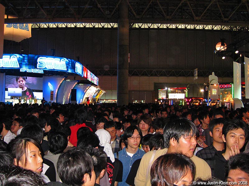 ...By comparison, here's a photo taken at about 2pm on one of the public days. Yeesh!
