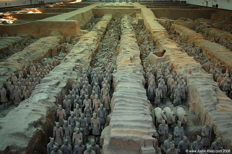 From a slightly different angle, you can see what the army looked like when it was actually uncovered (but not yet restored)...top half of the frame