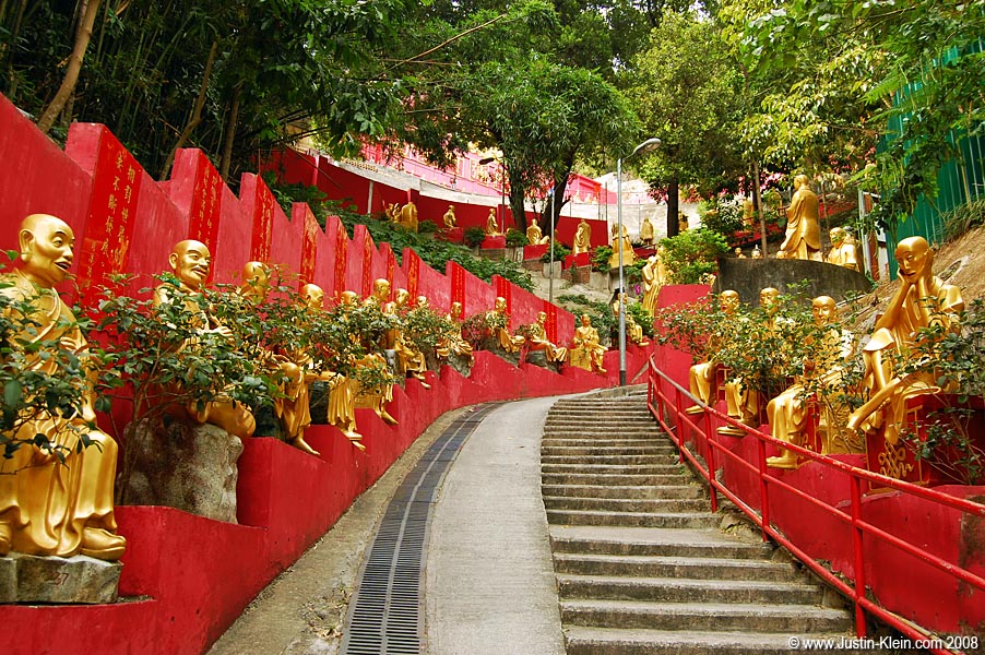 The 400-step walkway up to the monastery was lined with even more buddhas. 