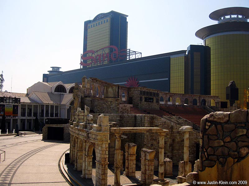 The Sands Macau overlooking the Fisherman's Warf - and its cheesy "Aladdin" motif.