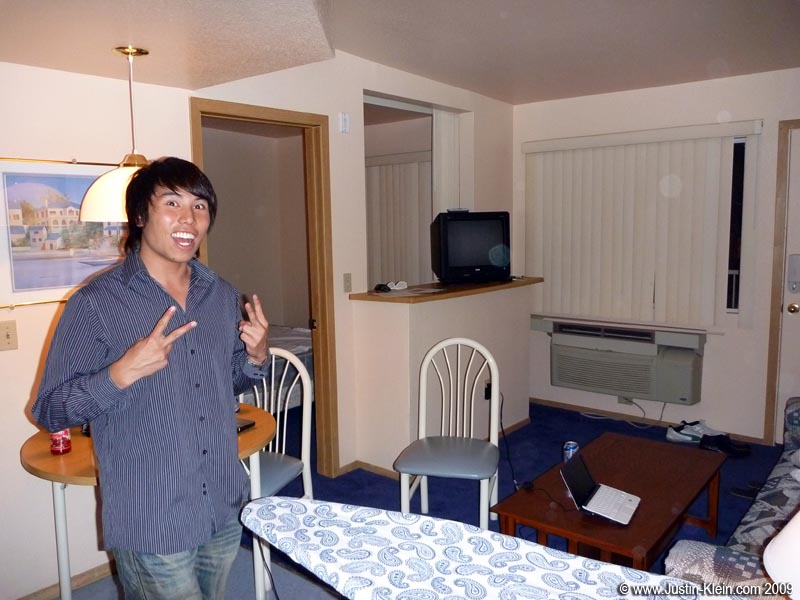 Our fully furnished, air-conditioned apartment 10 minutes from the center of the strip (on foot). One night in a Las Vegas hotel: $100. One <i>week</i> in a private apartment like this: $200. Yes, please.