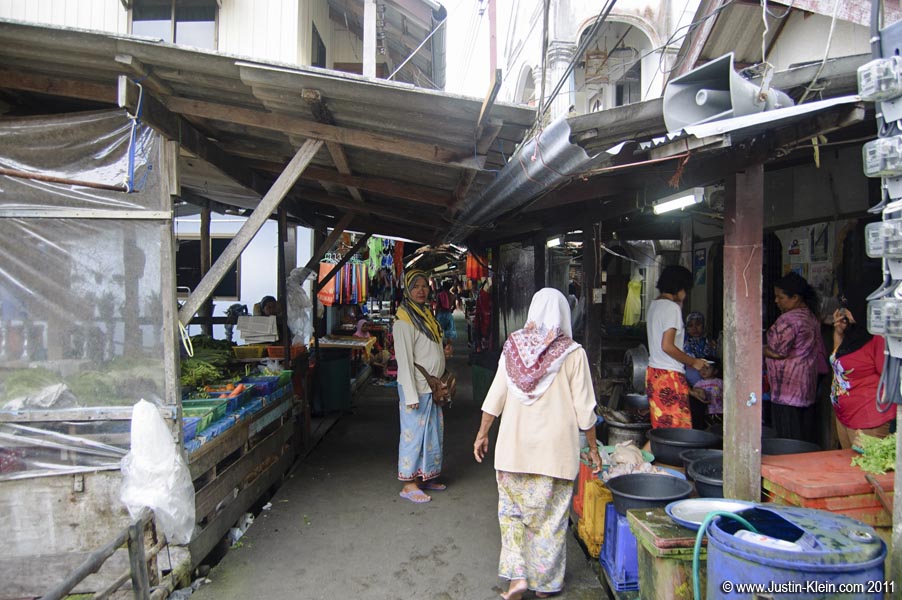 The vegetable market.