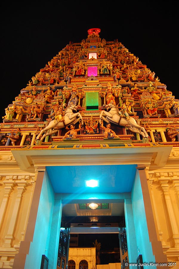 The magnificent Sri Mahariamman Temple.