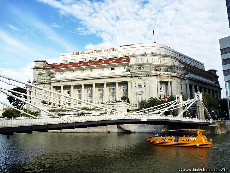 Another elegant hotel nearby Clarke Quay.