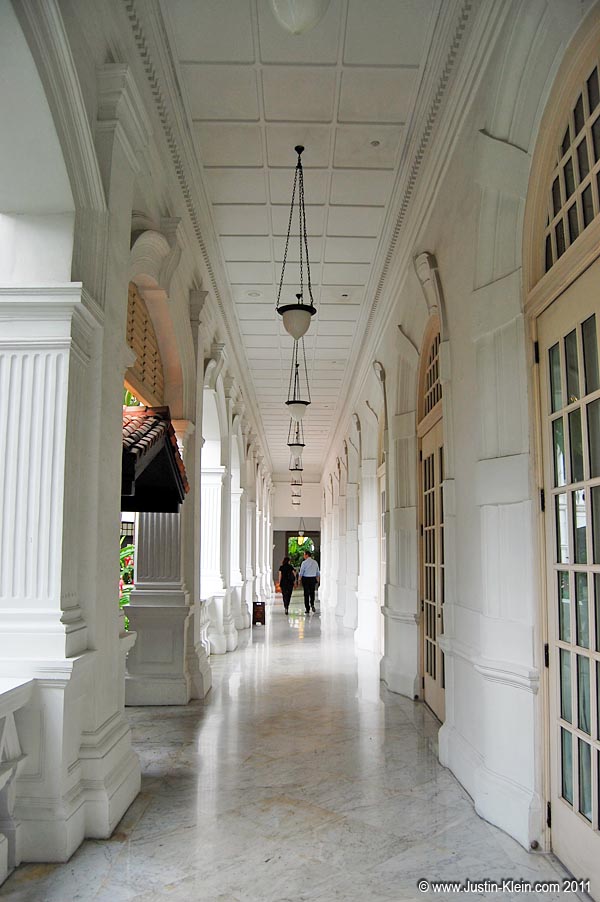 Marbled hallways lead visitors between Tiffany, Zales, and Gucci.