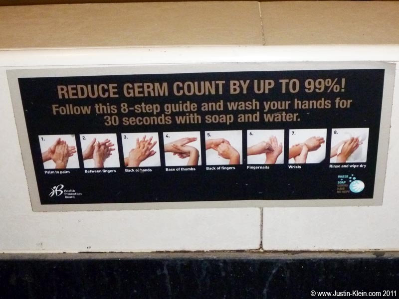 A sign with step-by-step instructions for washing your hands. Tokyo expats, eat your hearts out.